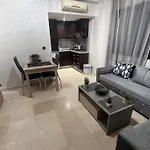 Studio Moderne Avec Terrasse, Piscine Et Parking A Gueliz, Marrakech