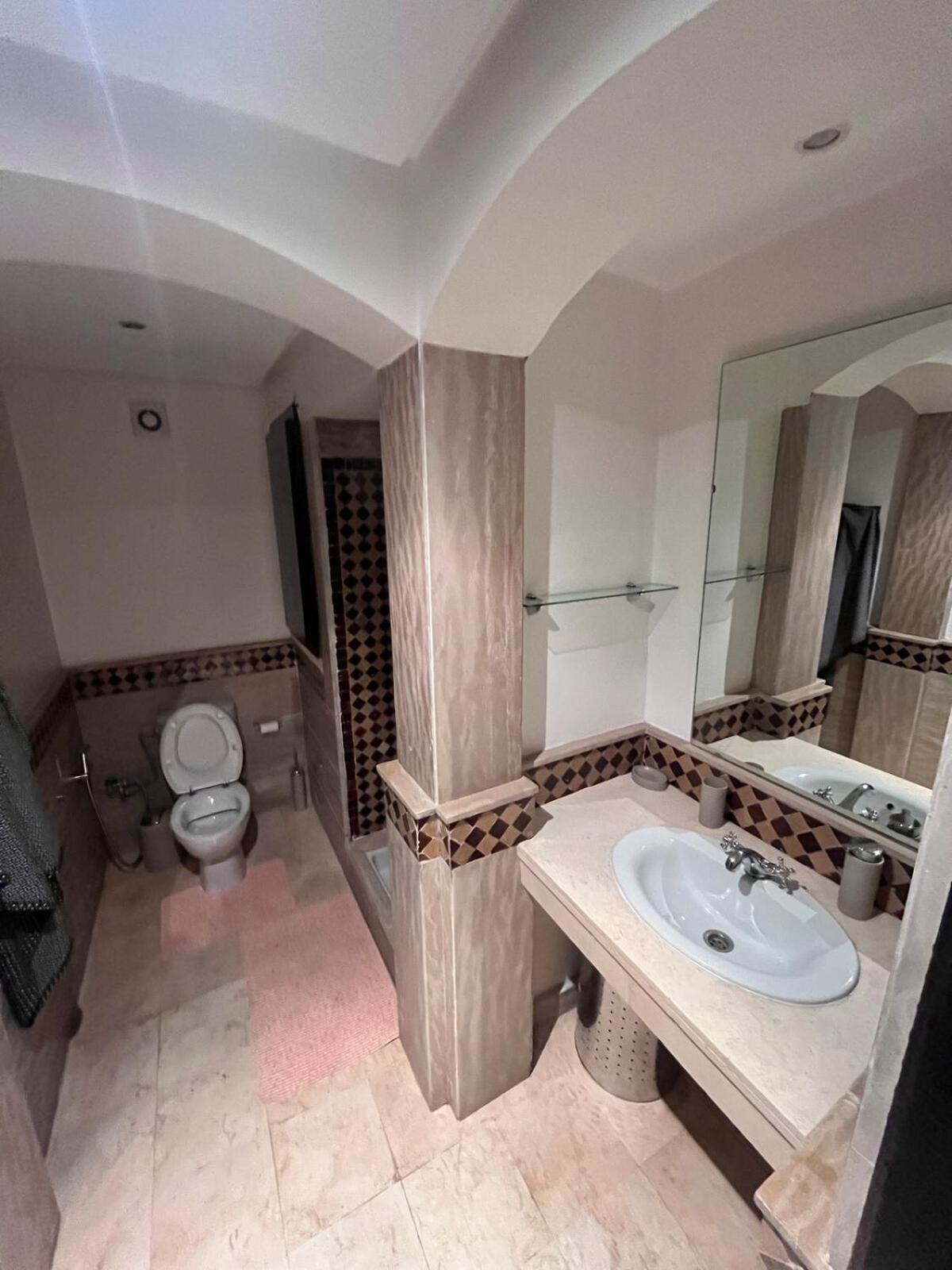 Moderne Avec Terrasse, Piscine Et Parking A Gueliz, Marrakech Appartement Marrakesh