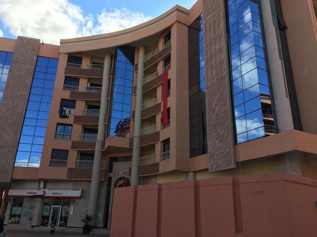 Moderne Avec Terrasse, Piscine Et Parking A Gueliz, Marrakech Marrakesh