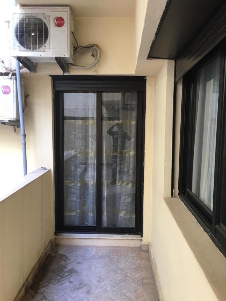 Moderne Avec Terrasse, Piscine Et Parking A Gueliz, Marrakech Appartement