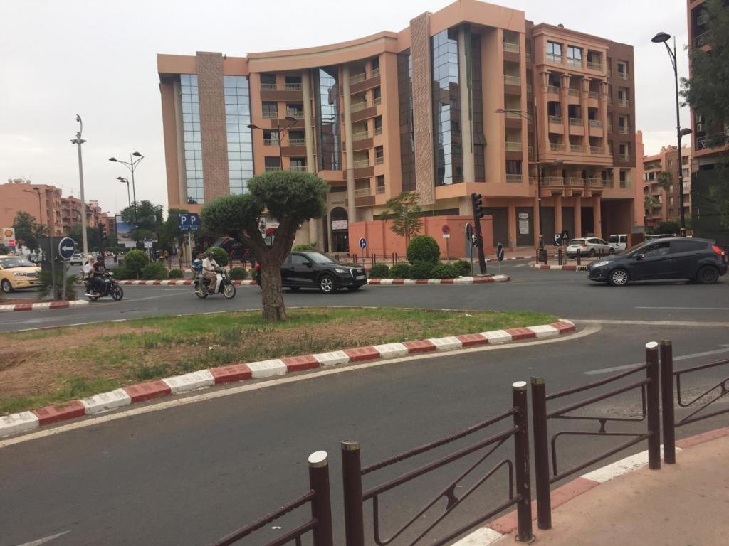 Moderne Avec Terrasse, Piscine Et Parking A Gueliz, Marrakech Marrakesch