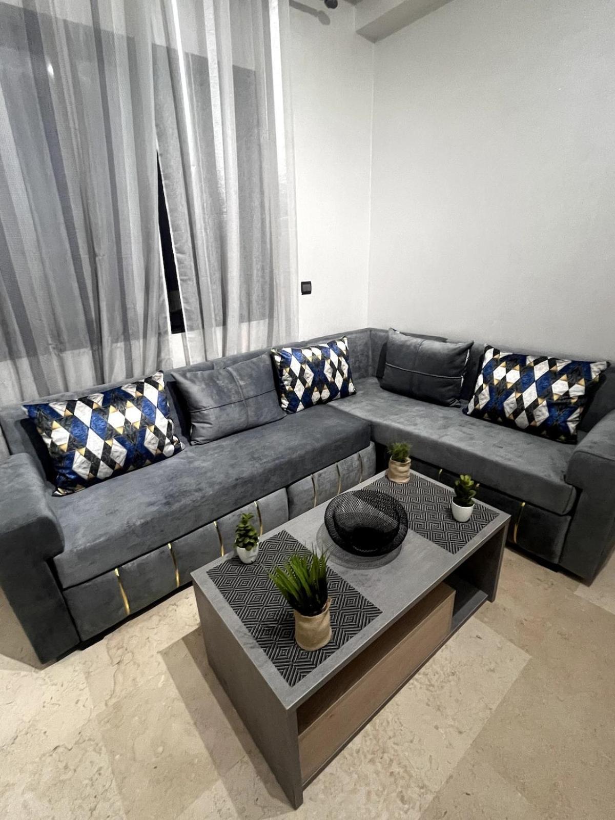 Moderne Avec Terrasse, Piscine Et Parking A Gueliz, Marrakech Apartment Marrakesch